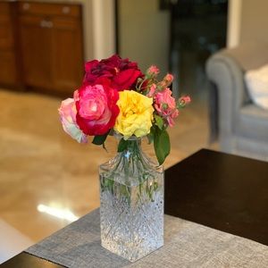 Fancy cut Crystal glass vase/decanter✨